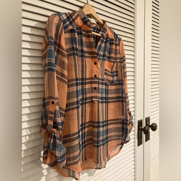 SOLD fun 2 fun Plaid Sheer Roll Sleeve Hi Low Blouse in Peachy Pink and Navy - Picture 1 of 6